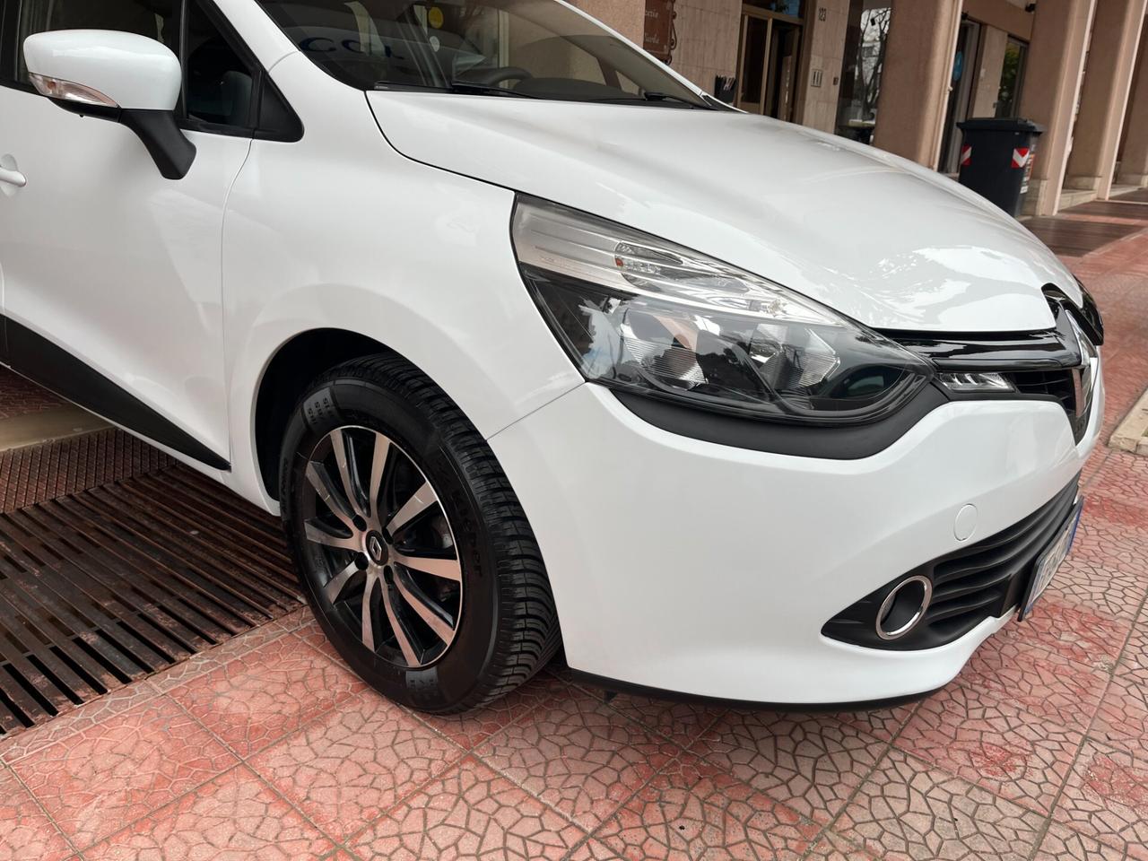 Renault Clio 1.2 5p perfetta garantita-2016