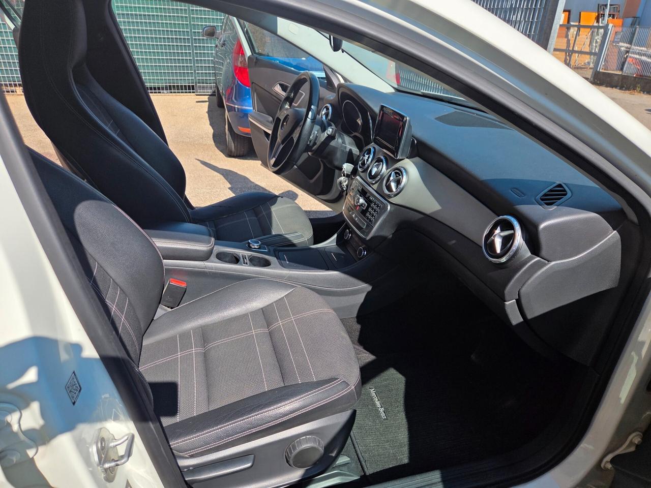 Mercedes-benz GLA 200 premium unico proprietario