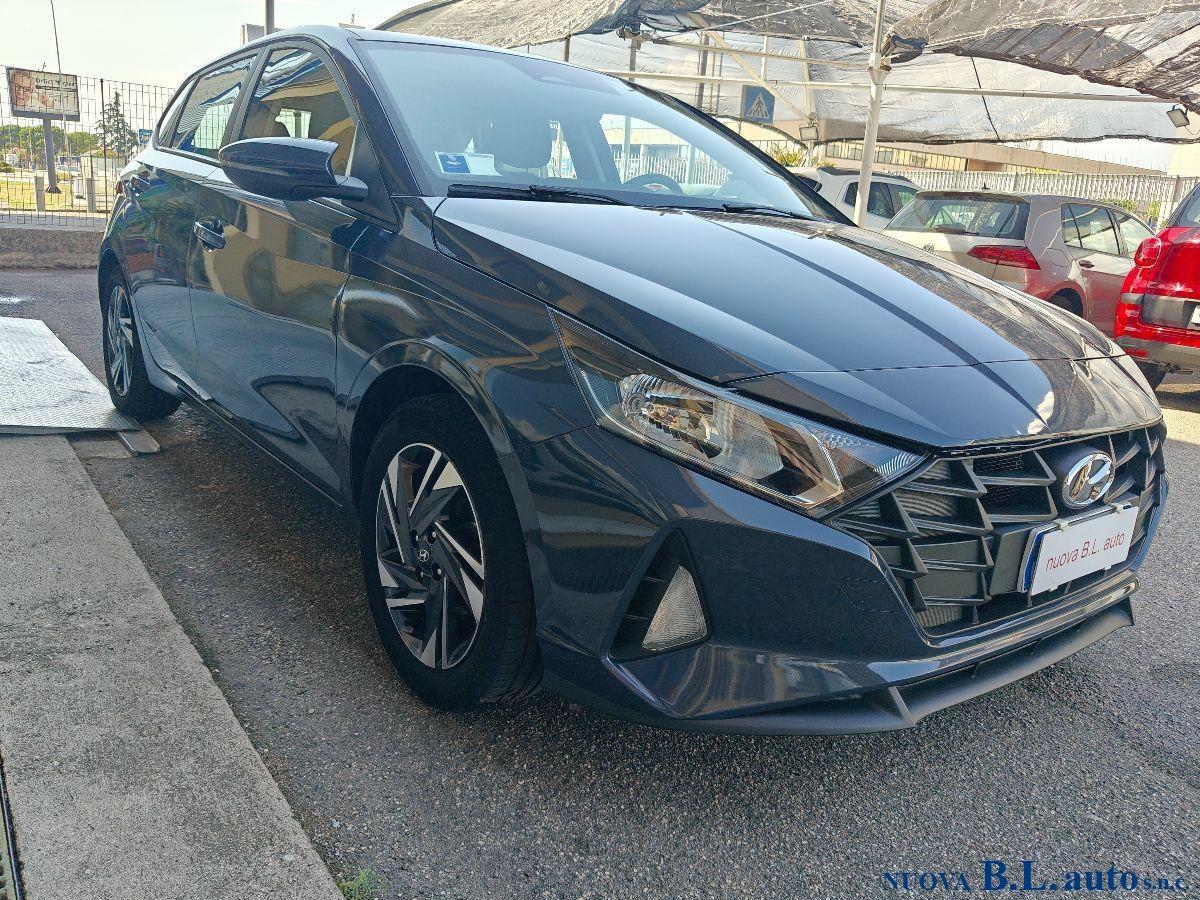 HYUNDAI - i20 1.2 Connectline Exterior Pack Gpl
