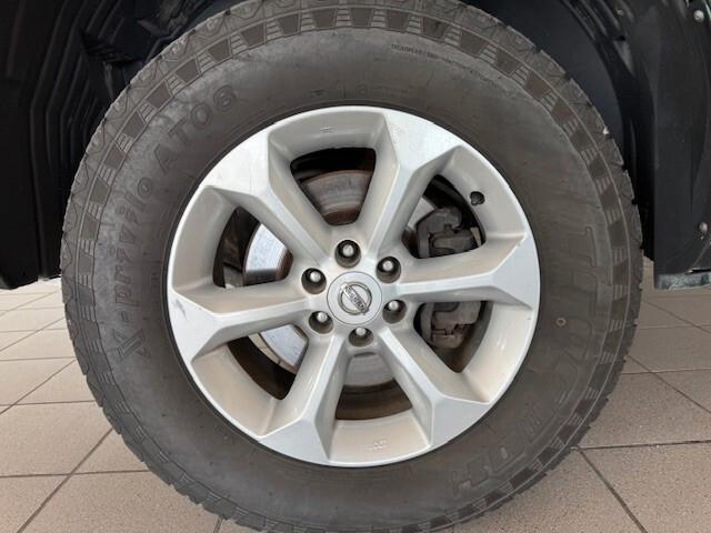 Nissan Navara Double cab 4x4 + GANCIO