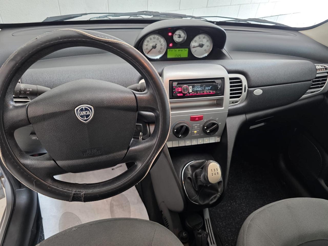 Lancia Ypsilon 1.4 Oro Ecochic GPL