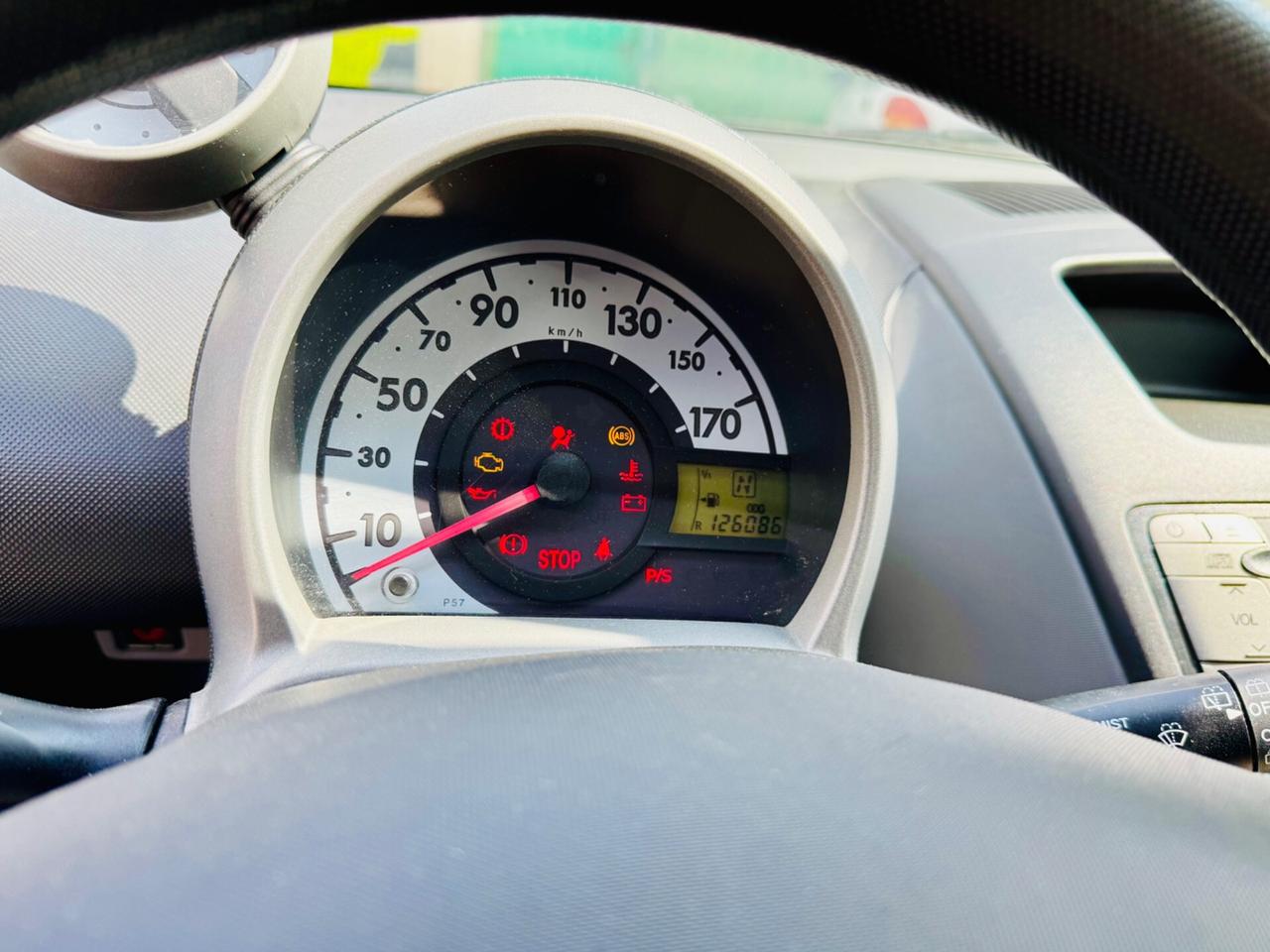 Peugeot 107 1.0 68CV 5p. Sweet Years 2Tronic
