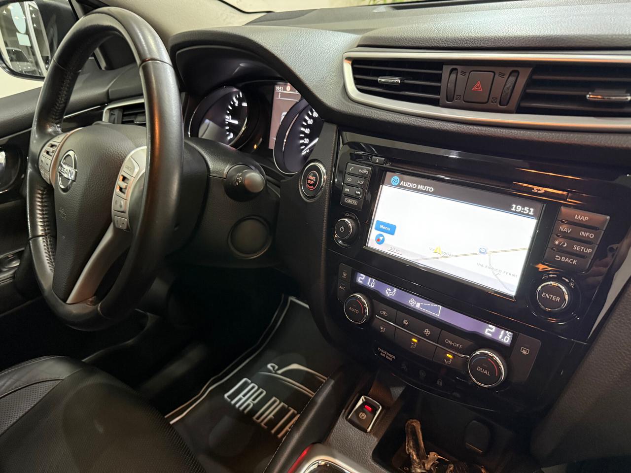 Nissan Qashqai 1.6 dCi 2WD Tekna *full optional *