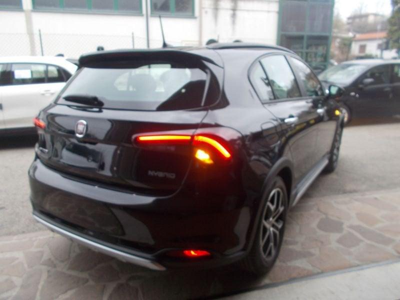 FIAT Tipo Cross 1.5 T4 130cv Hybrid DCT Cross 338.7575187 MASSARI MARCO KM. ZERO