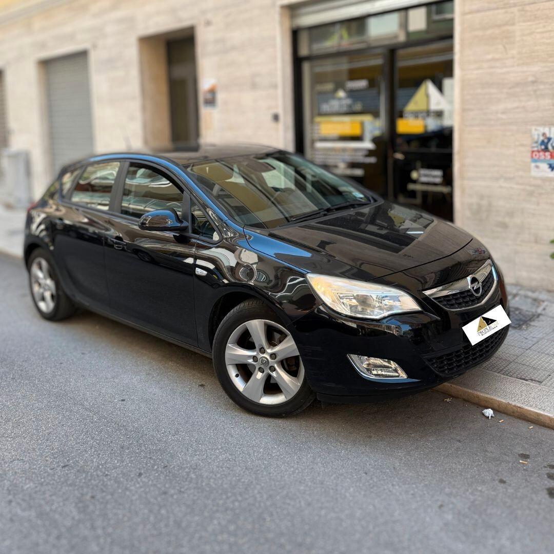 Opel Astra 1.7 CDTI 110CV Elective