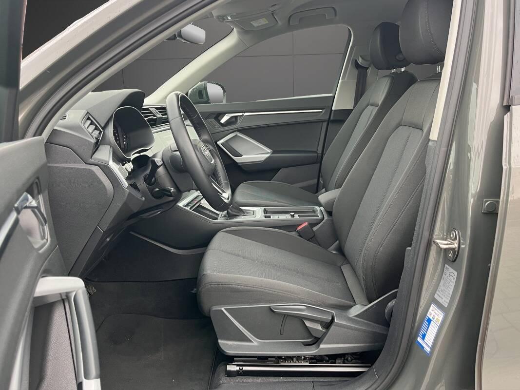 Audi Q3 35 1.5 tfsi mhev Business s-tronic