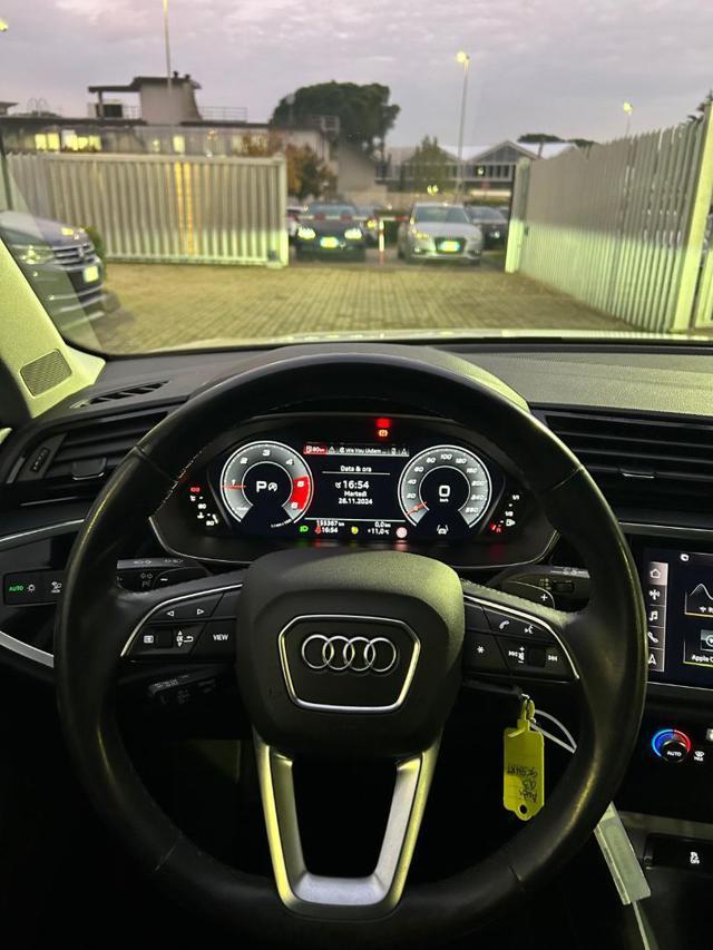 AUDI Q3 35 TDI S tronic Business