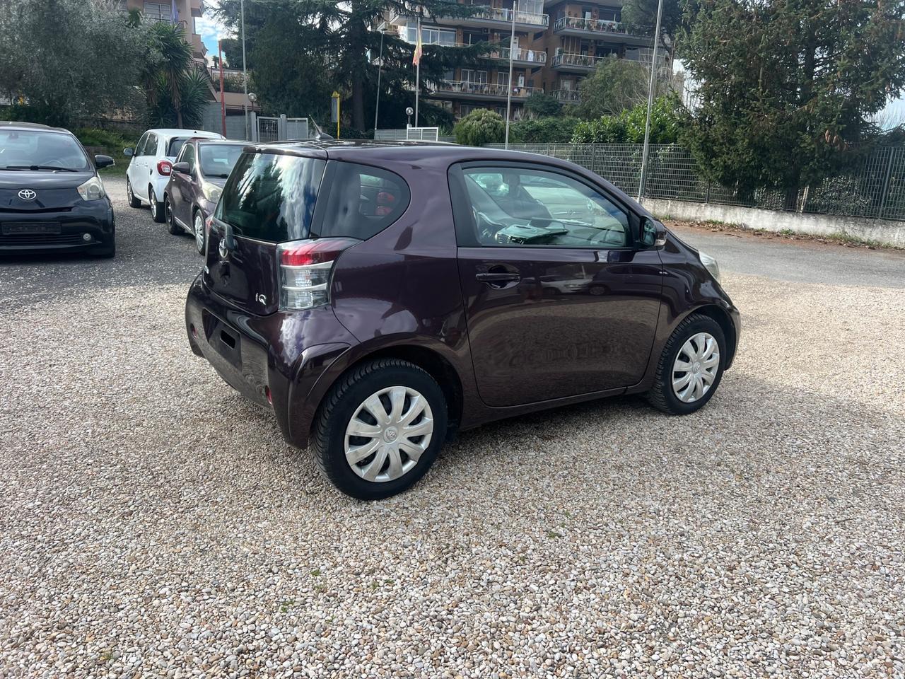 Toyota iQ 1.0