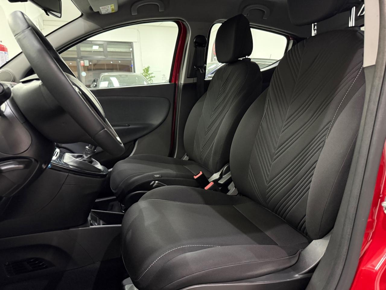 Lancia Ypsilon 1.0 70cv Hybrid Gold