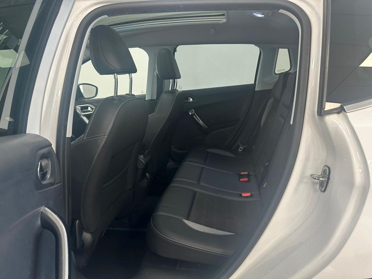 Peugeot 2008 PureTech Turbo 110 S&S Allure