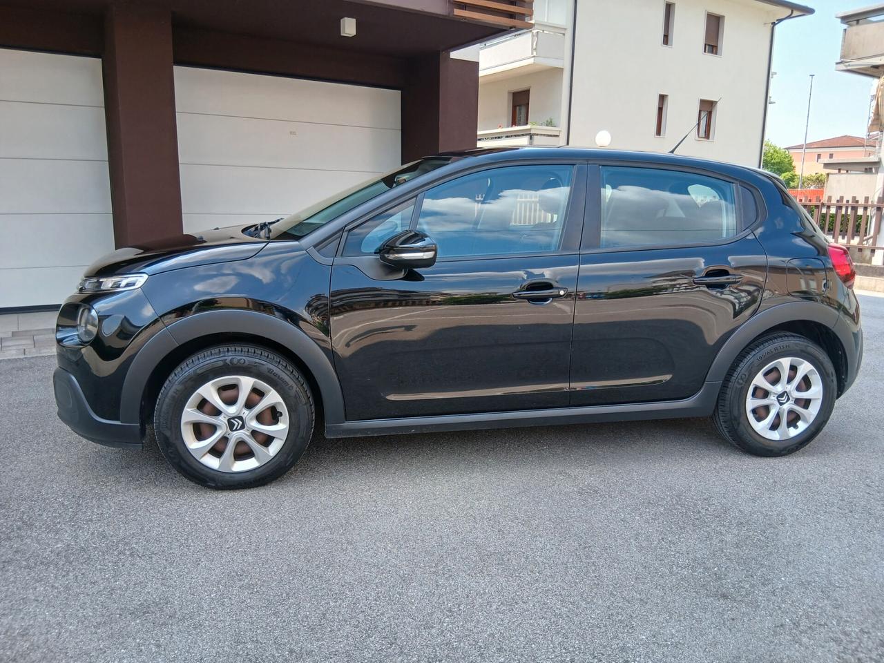 Citroen C3 PureTech 82 Feel Unico Prop OK neo patentati TUA a € 185 mese