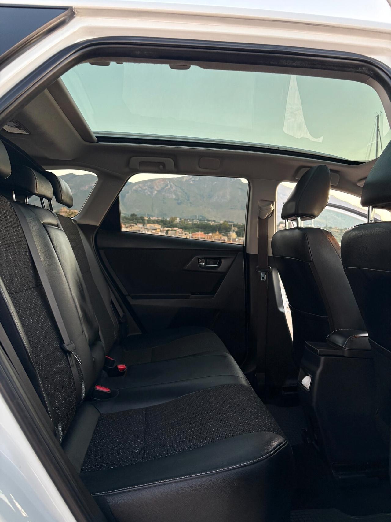 Toyota Auris 1.8 Hybrid batterie garantite