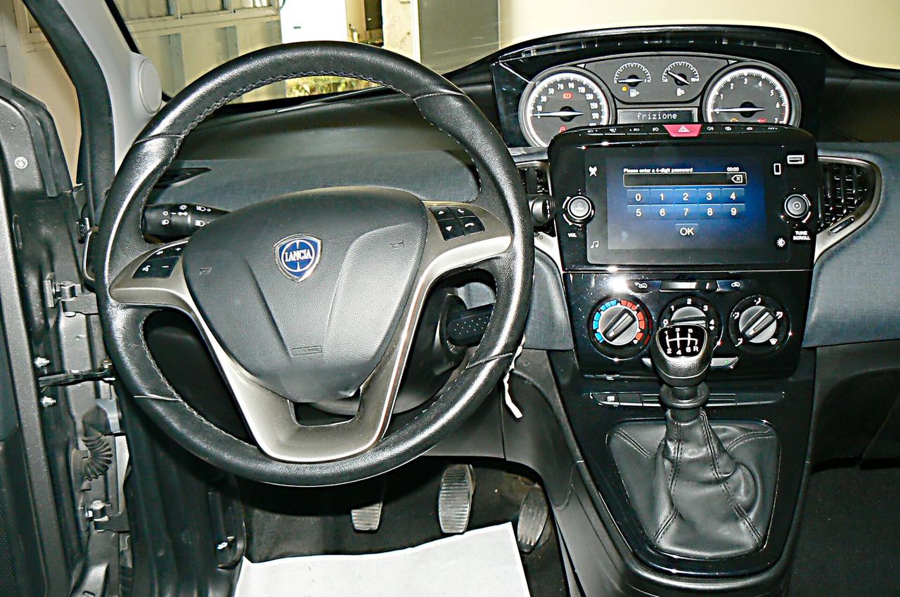 Lancia Ypsilon 1.0 FireFly 5 porte S&S Hybrid Gold - n101102