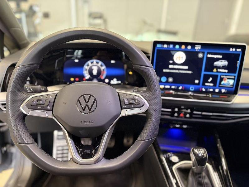 Volkswagen Golf 1.5 TSI ACT 110kW R-LINE LED NAVI CAMERA