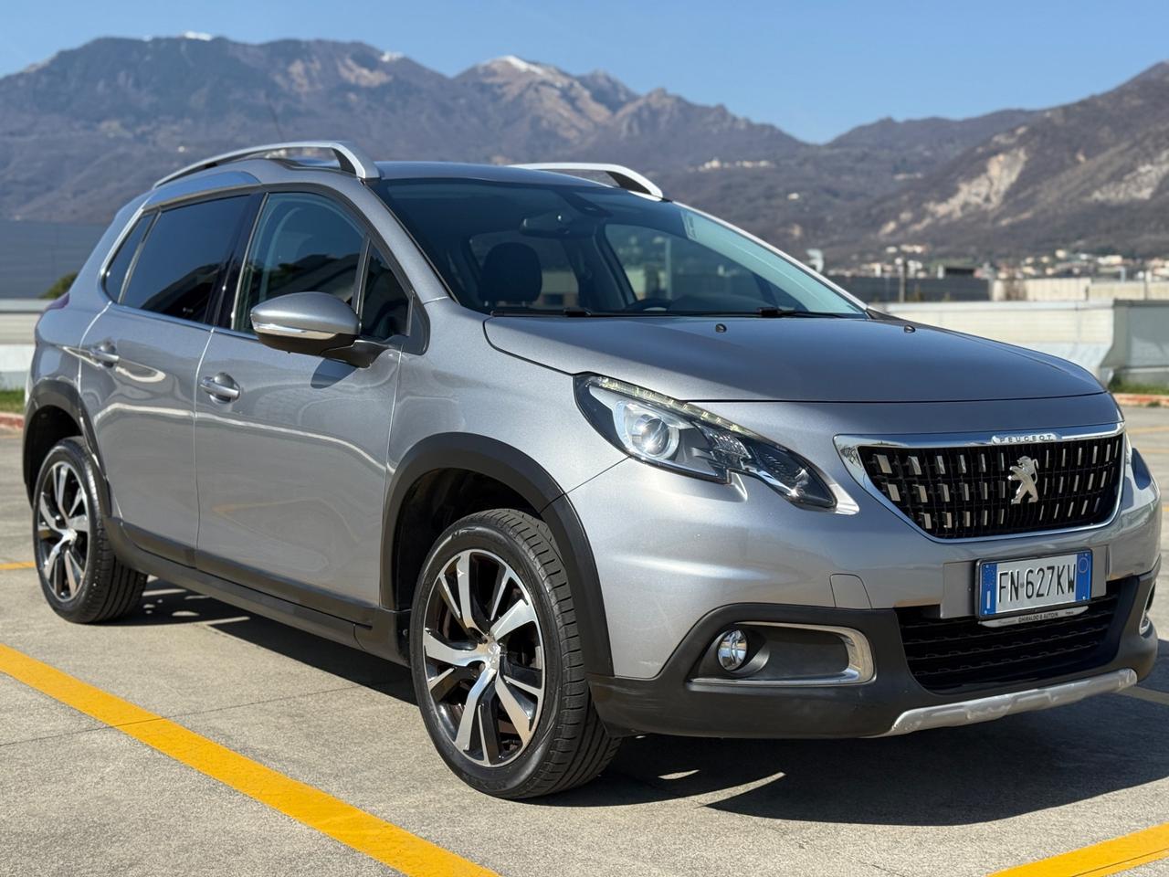 Peugeot 2008 1.2 Turbo Benzina 110 cv EURO 6B NEOPATENTATI