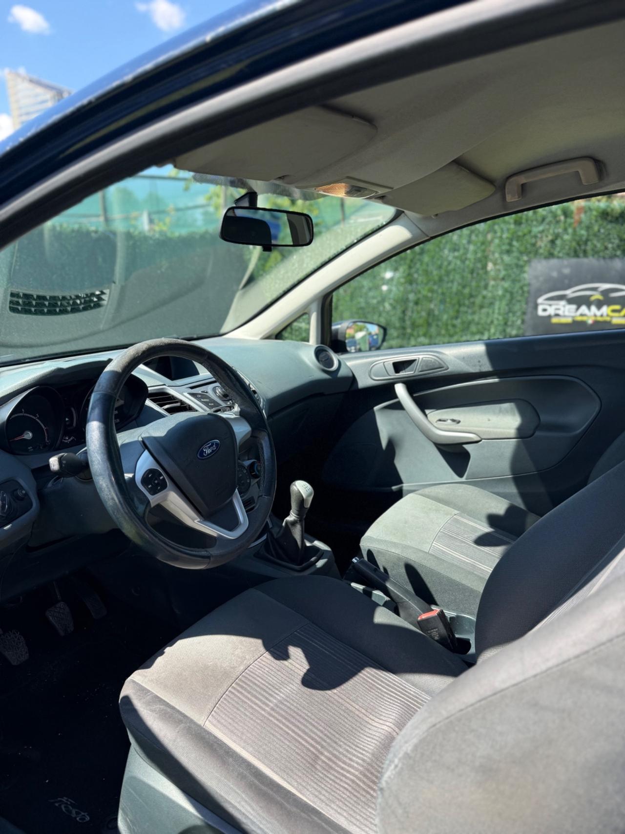 Ford FIESTA 2008 1.2 BENZINA NEOPATENTATI 3 PORTE