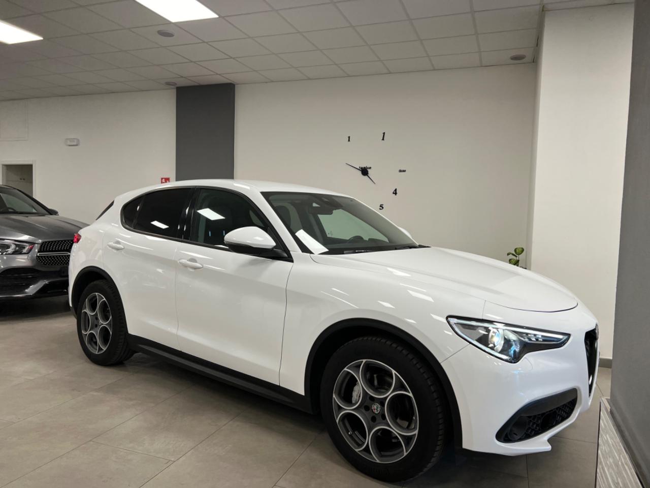 Alfa Romeo Stelvio 2.2 Turbodiesel 160 CV AT8 RWD Business