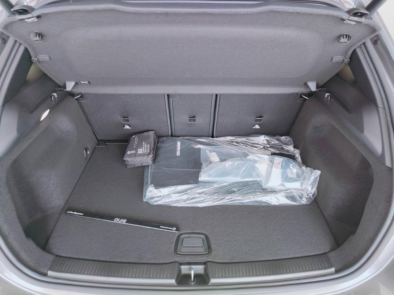 Mercedes-Benz Classe B - W247 2023 - B 180 d AMG Line Advanced Plus auto