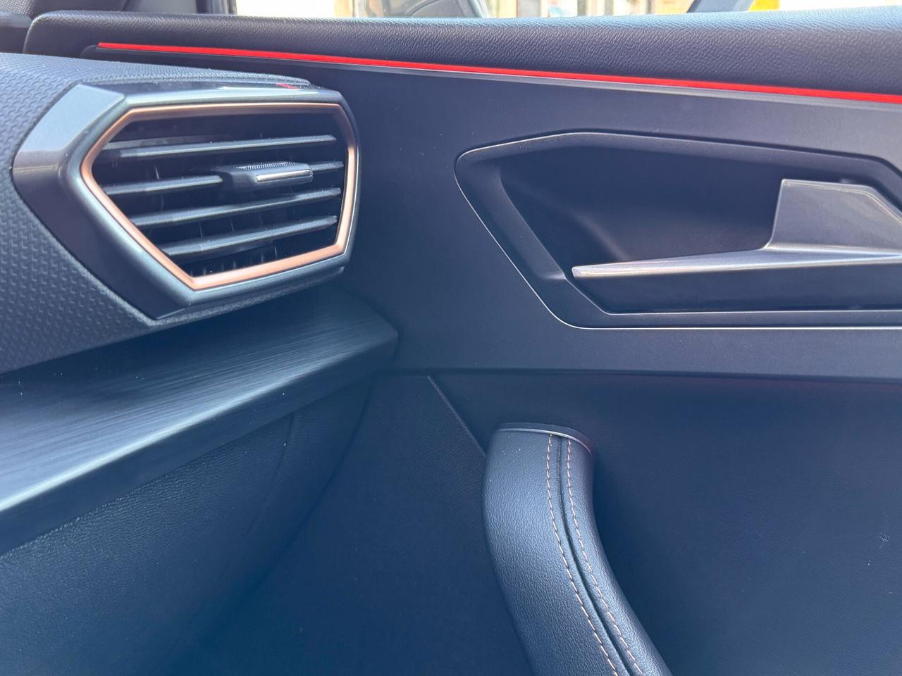 Cupra Leon Sportstourer 1.5 Hybrid 150 CV DSG