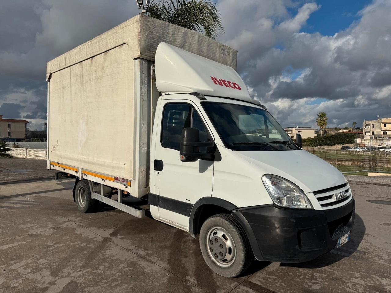 IVECO DAILY 35C15 Anno 2006 CASSONATO CON TELONE FISSO