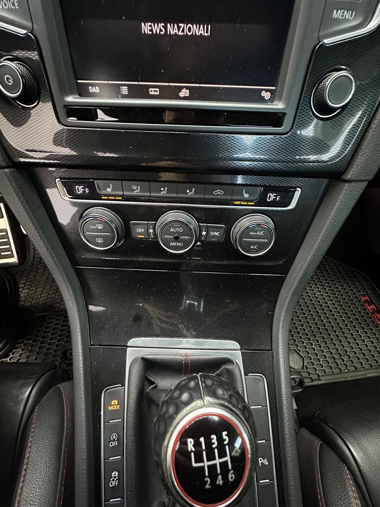 Volkswagen Golf GTI Performance 2.0 TSI 230 cv 3p