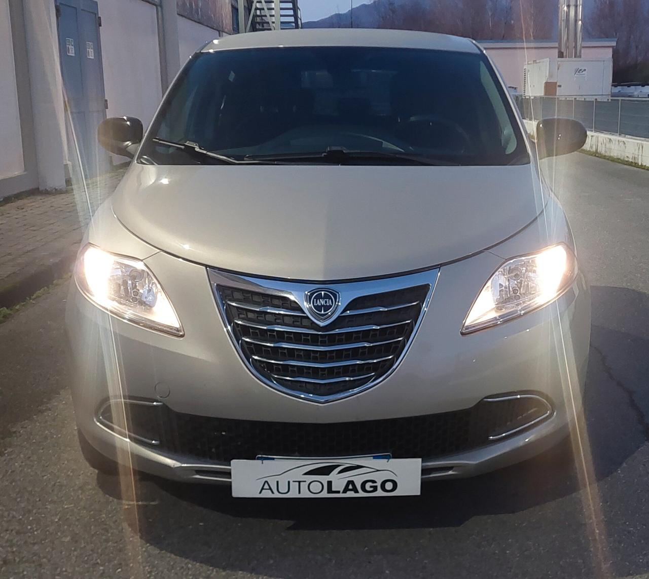 Lancia Ypsilon 0.9 TwinAir 85 CV.. Automatica..NEOPATENTATI