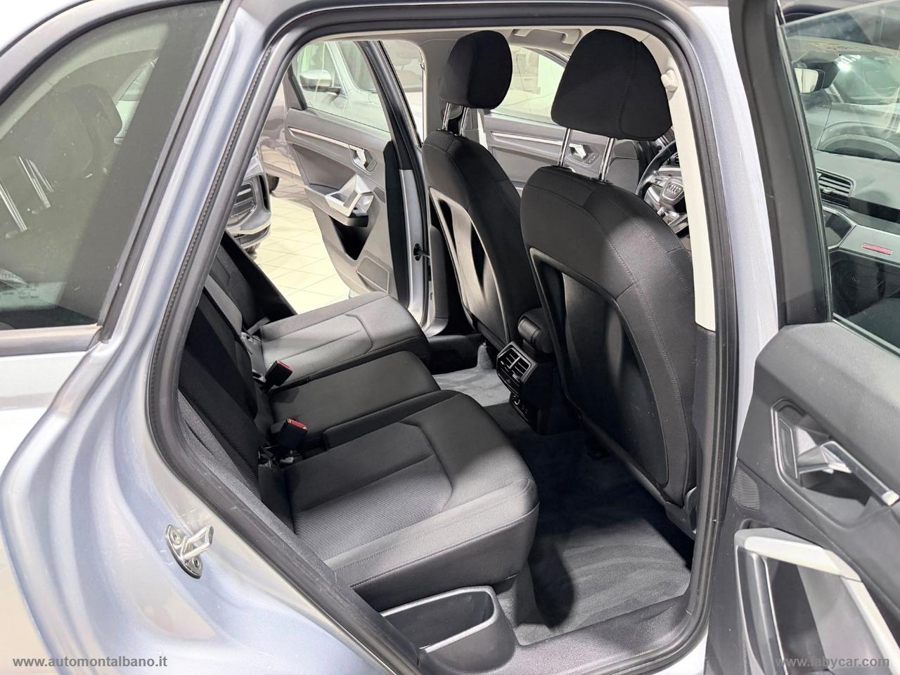 AUDI Q3 35 TDI S tronic Business SPORT