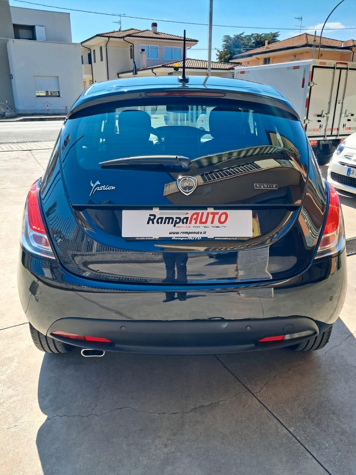 Lancia Ypsilon 1.0 FireFly 5 porte S&S Hybrid Gold