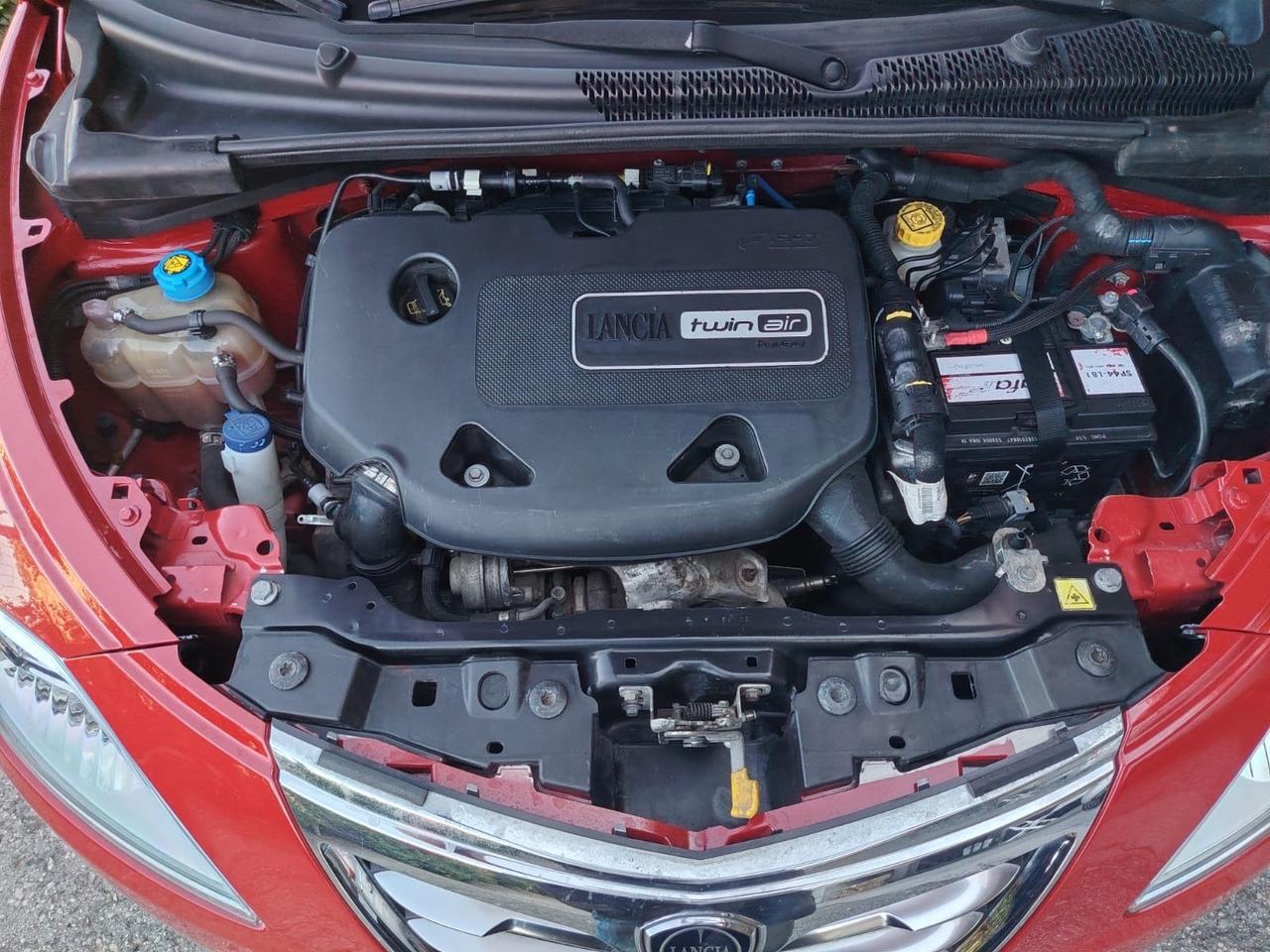 Lancia Ypsilon CAMBIO AUTOMATICO 0.9 TwinAir 85 CV 5 porte S&S Platinum