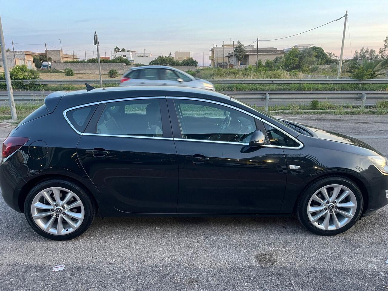 Opel Astra 1.7 CDTI 5 porte Cosmo Unipro 2012