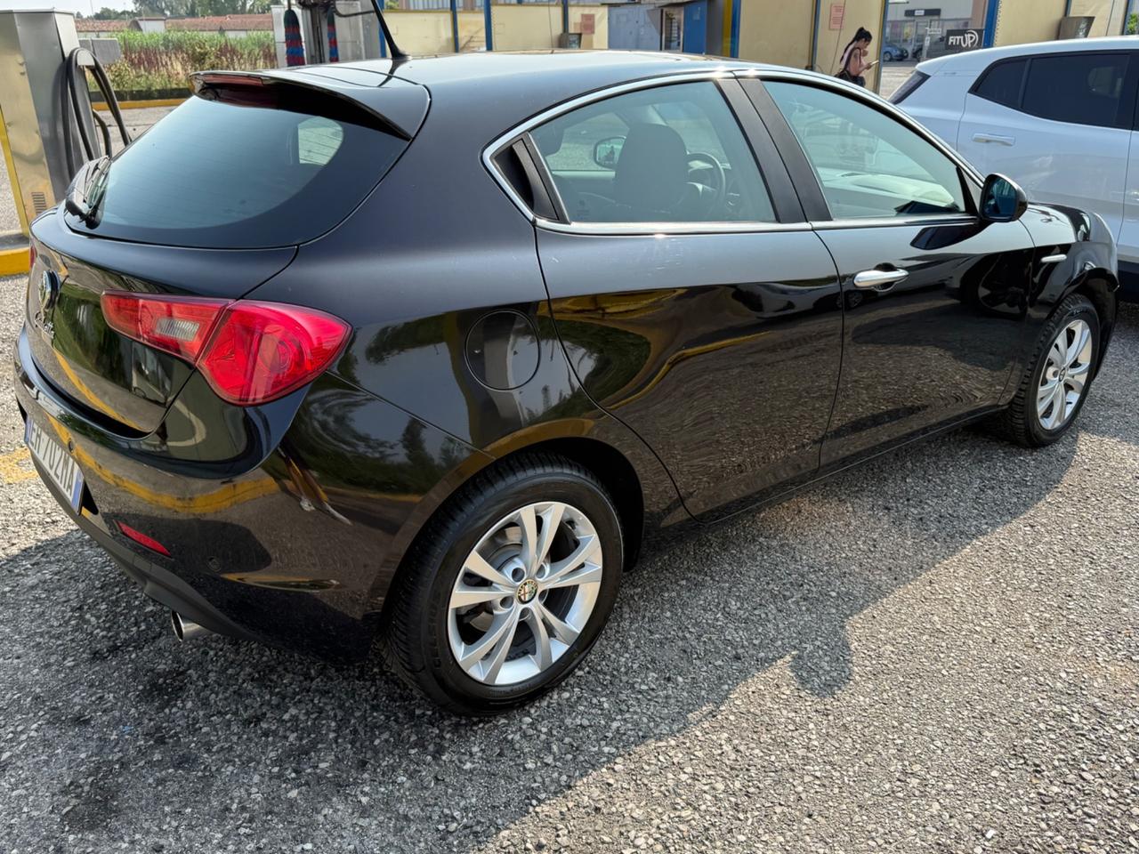 Alfa Romeo Giulietta 2.0 JTDm-2 140 CV Exclusive