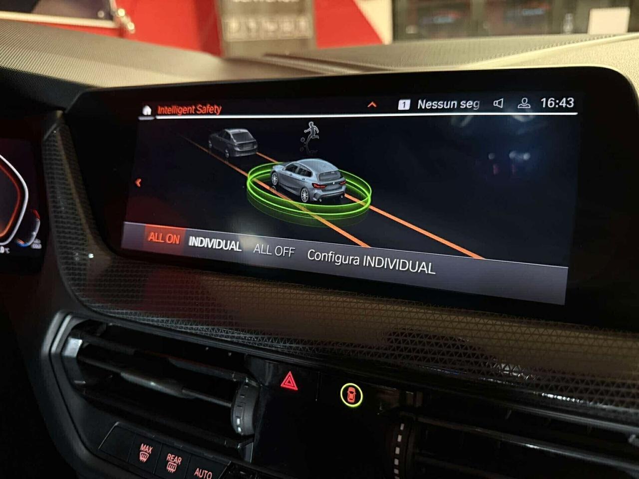 Bmw SERIE 1 118d 5p. Msport