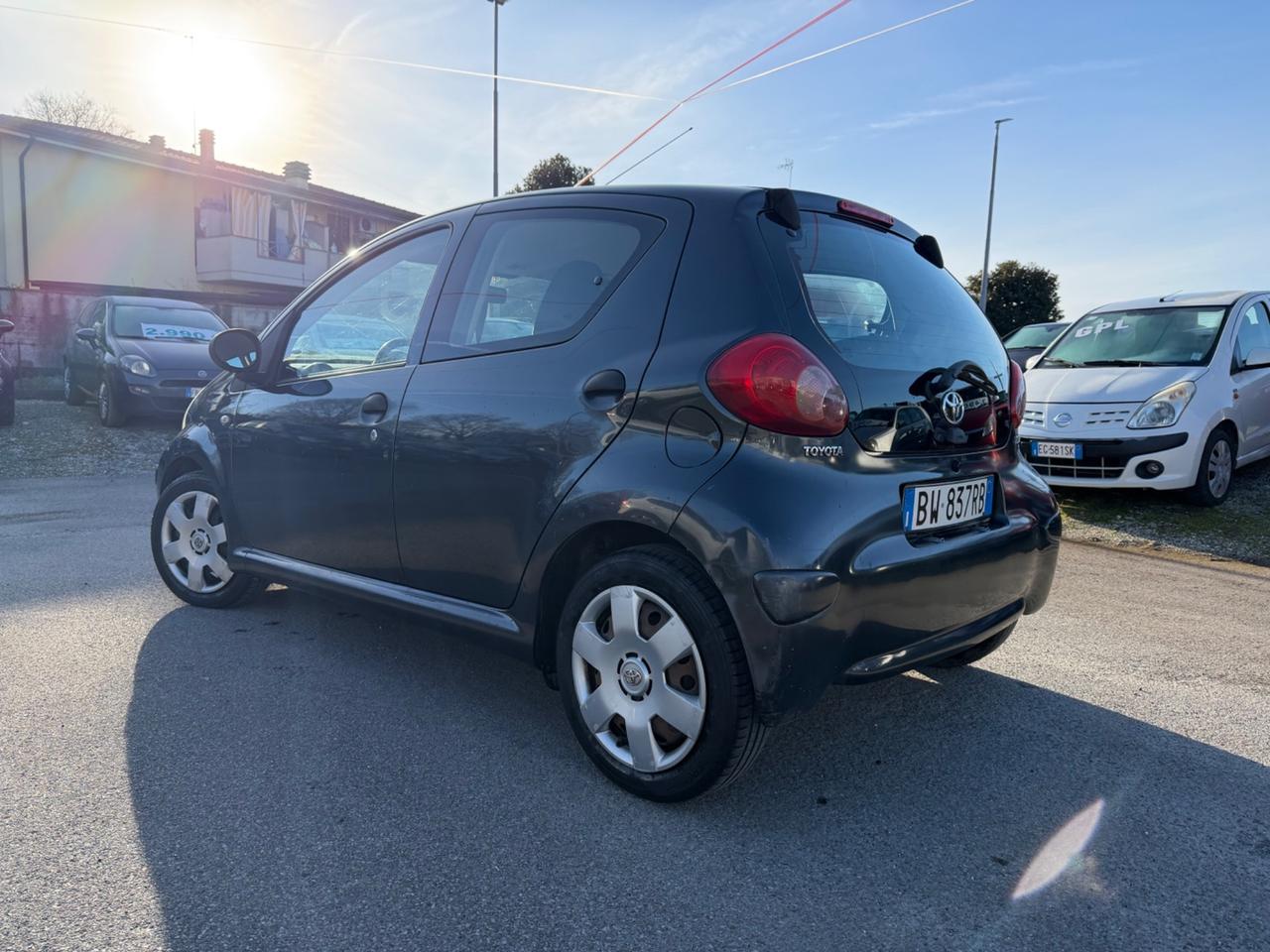 Toyota Aygo 1.0 12V VVT-i 5 porte Sound