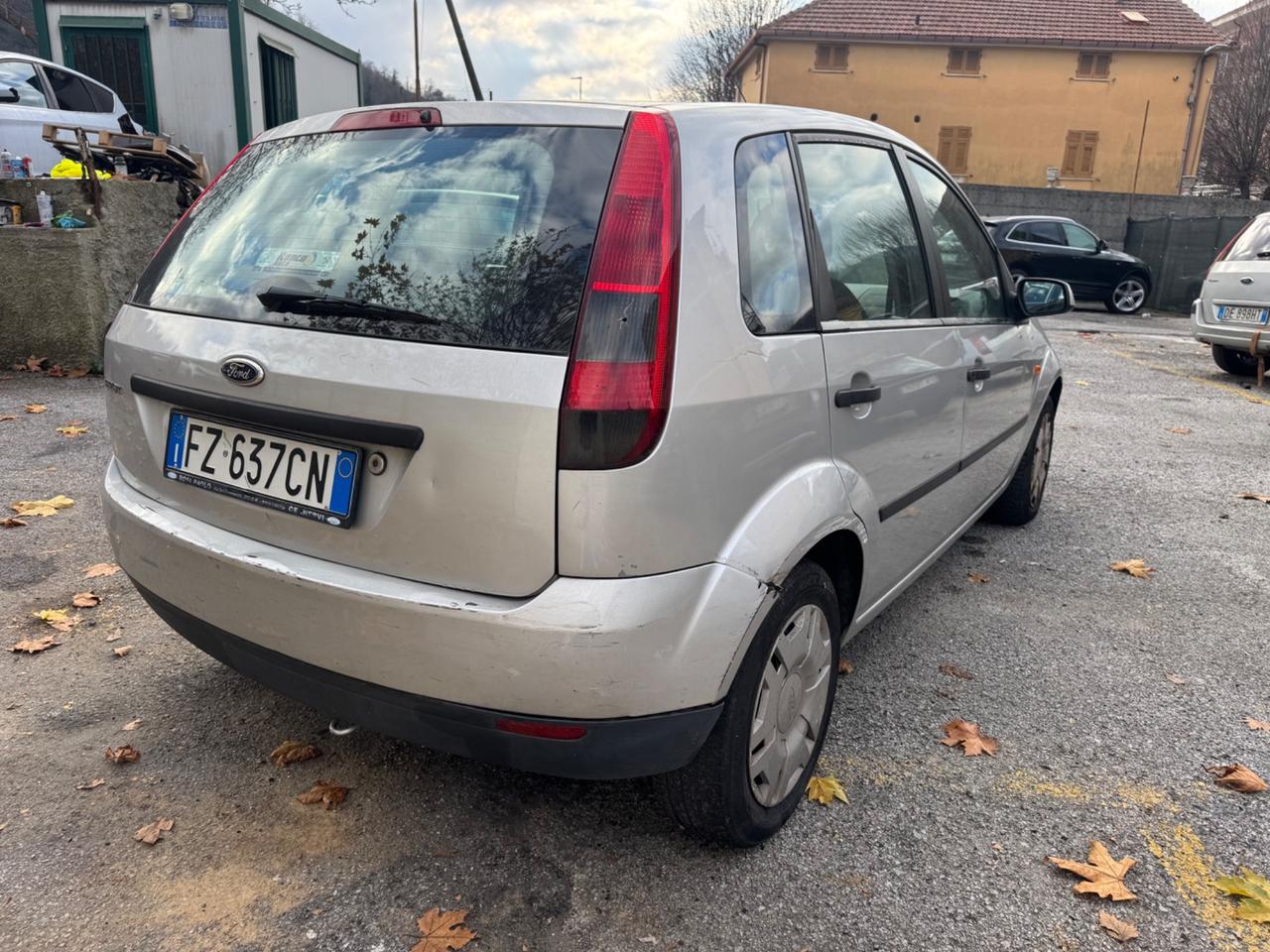 FORD FIESTA 1.2 BENZINA NEO PATENTATI KM REALI