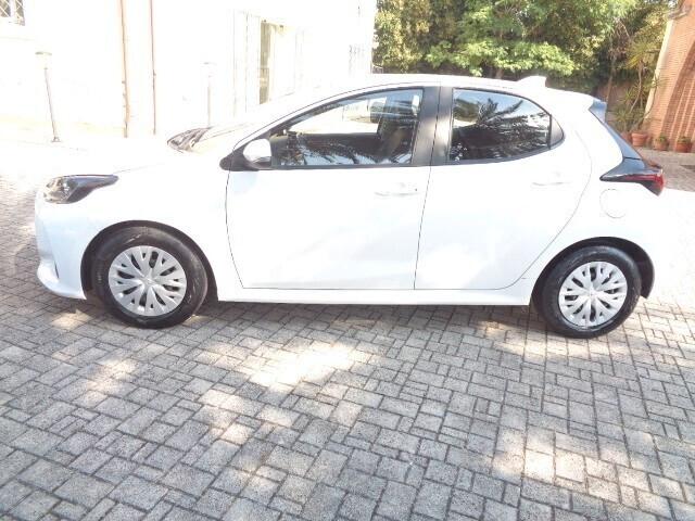 Toyota Yaris 1.5 Hybrid 5 porte Active NESSUN VINCOLO DI FINANZIAMENTO