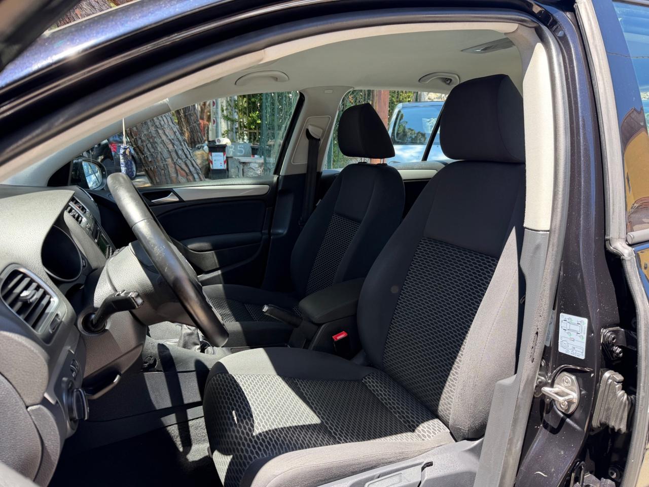 Volkswagen Golf VI 1.6 TDI Comfortline
