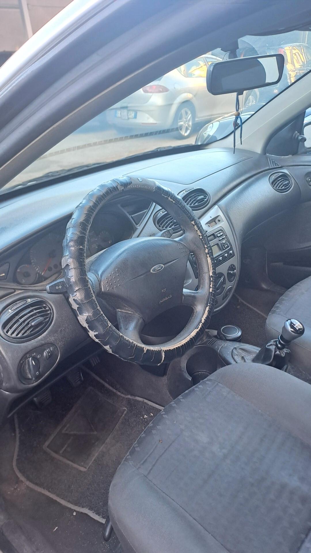 FORD FOCUS 1.8 TDDi CAT 5p Ghia