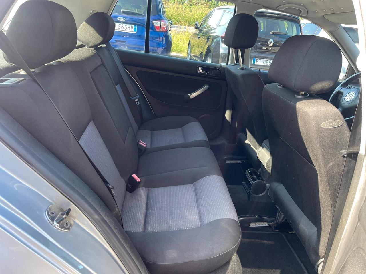 Volkswagen Golf 1.6 16V cat 5p. Highline Plus