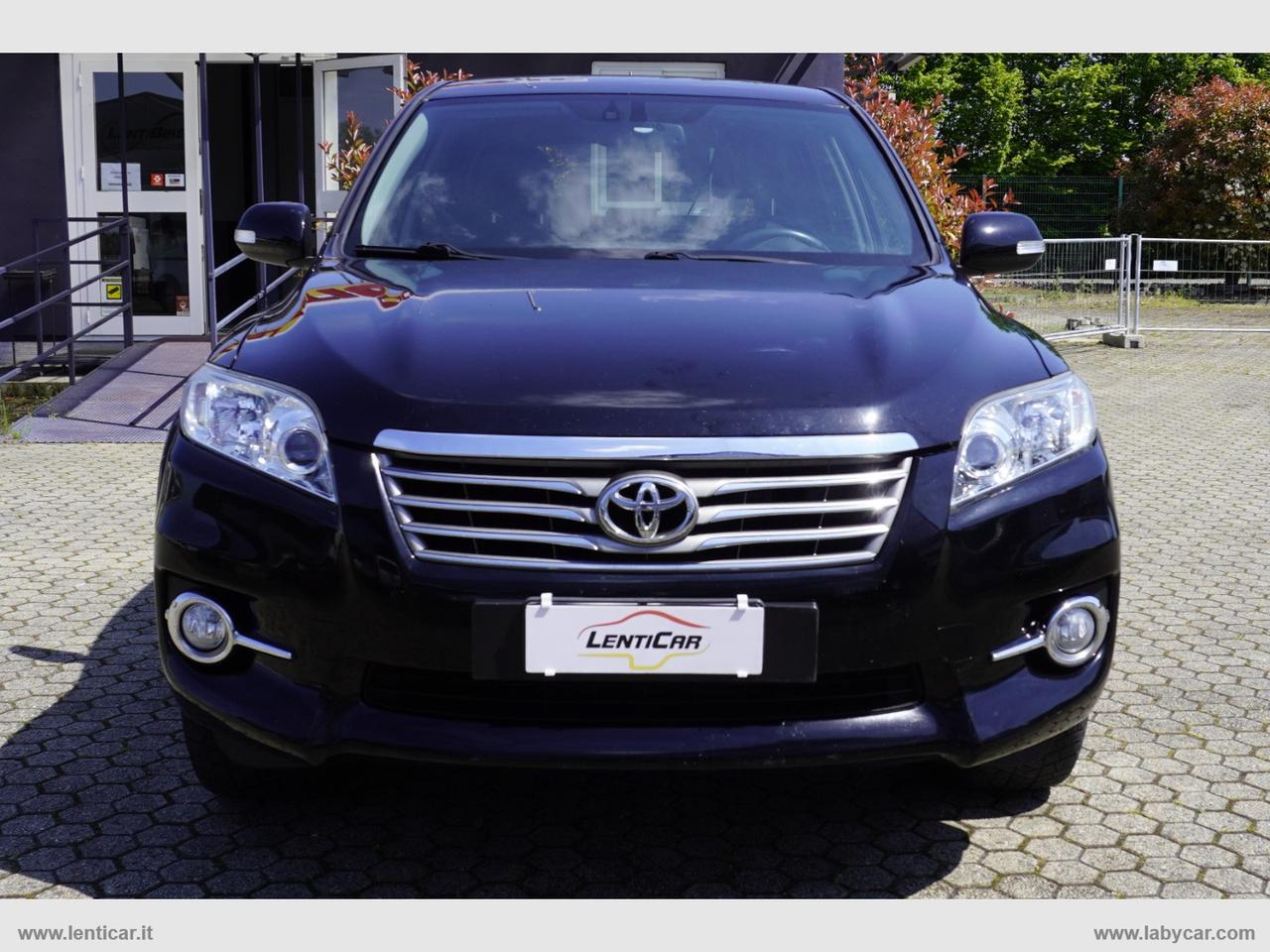 TOYOTA RAV4 Crossover 2.2 D-Cat A/T 150CV Exec.