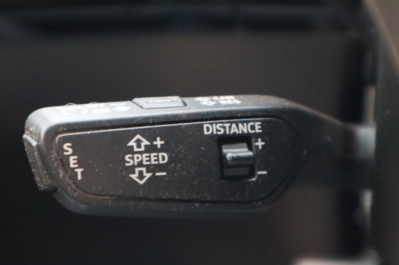 Audi e-tron Etron 55 QUATTRO S-LINE BLACKLINE MATRIX 360° 21"