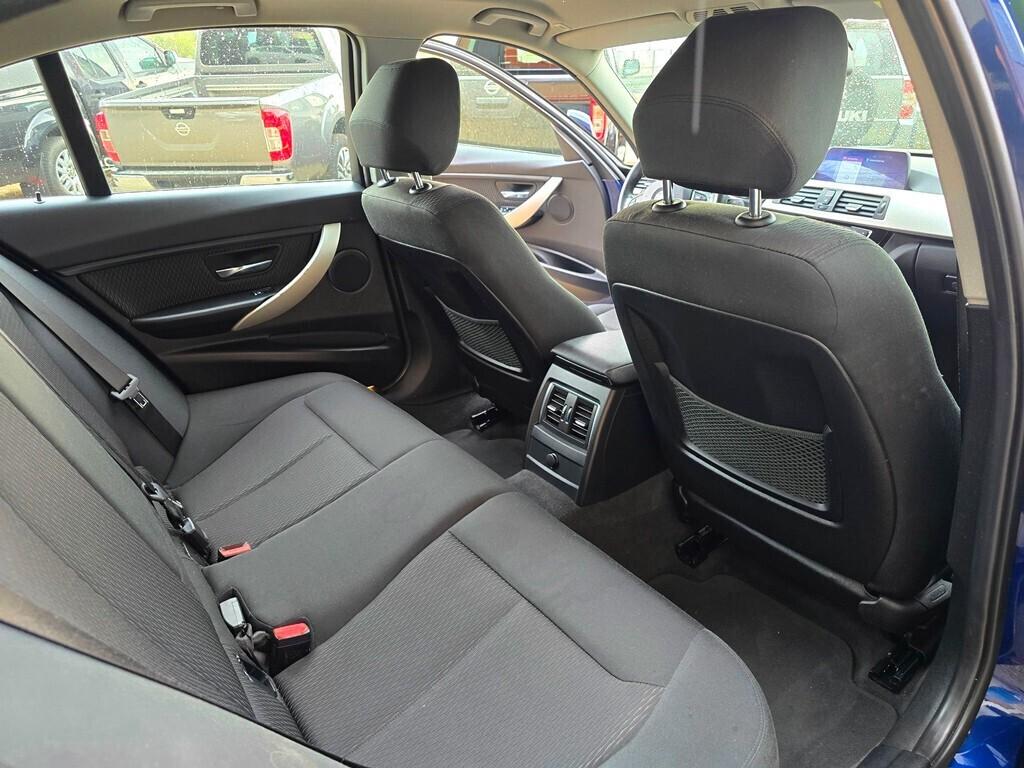 Bmw 318 318d BERLINA LUXURY DA VETRINA!