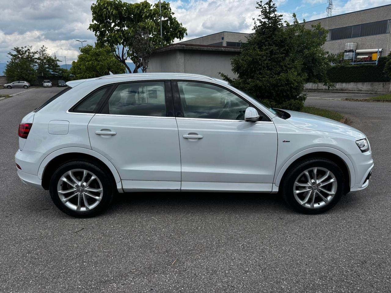 Audi Q3 2.0 TDI quattro S tronic Line Edition
