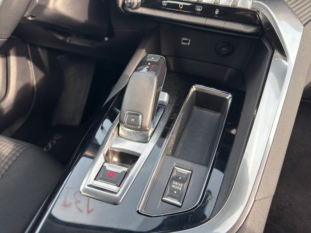 Peugeot 3008 II 1.5 bluehdi Active Business s&s 130cv eat8