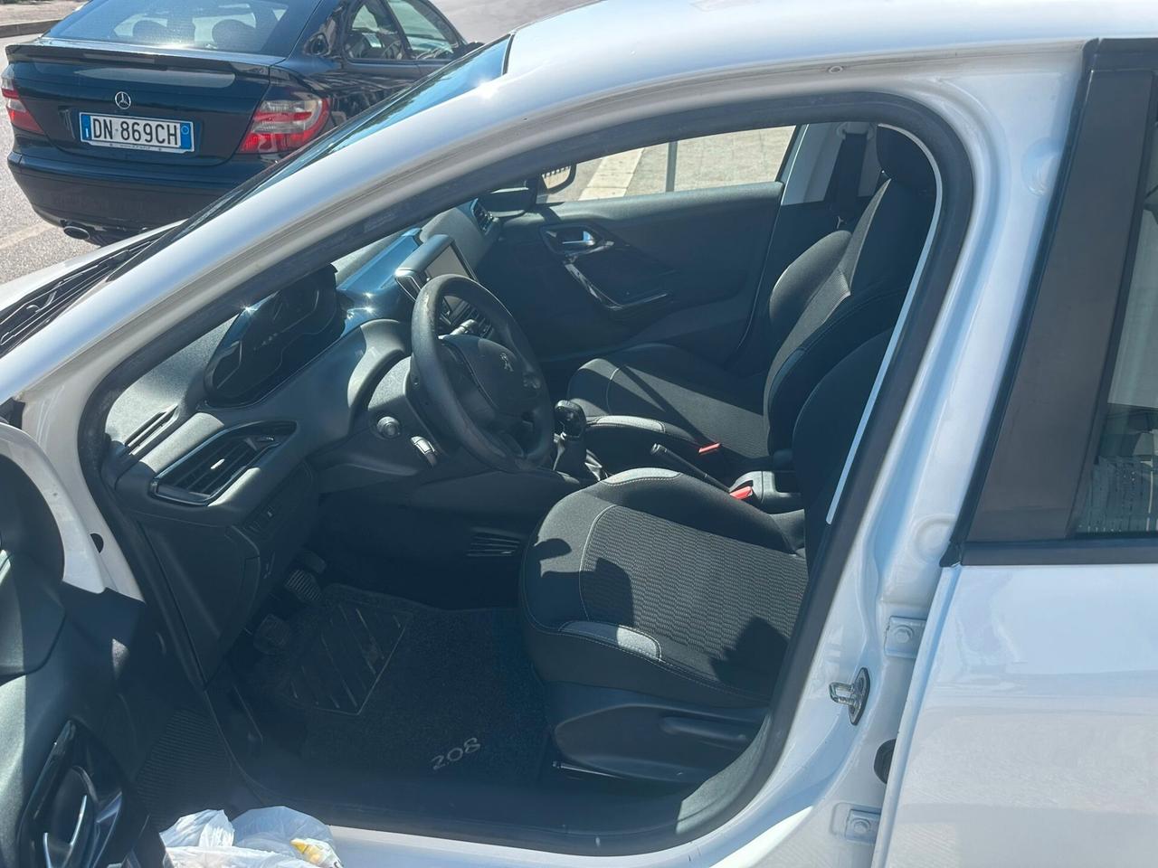Peugeot 208 1.4 HDi 68 CV 5 porte Access