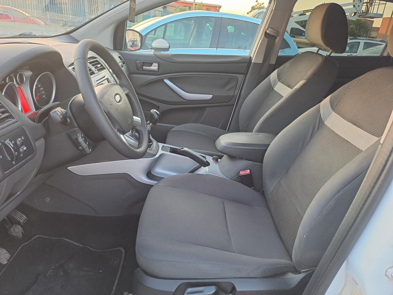 Ford Kuga 2.0 TDCi 140 CV 2WD Titanium DPF