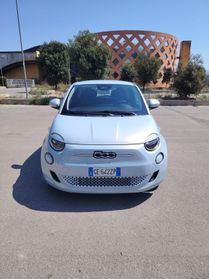 Fiat 500 500e Berlina 42 kWh Passion