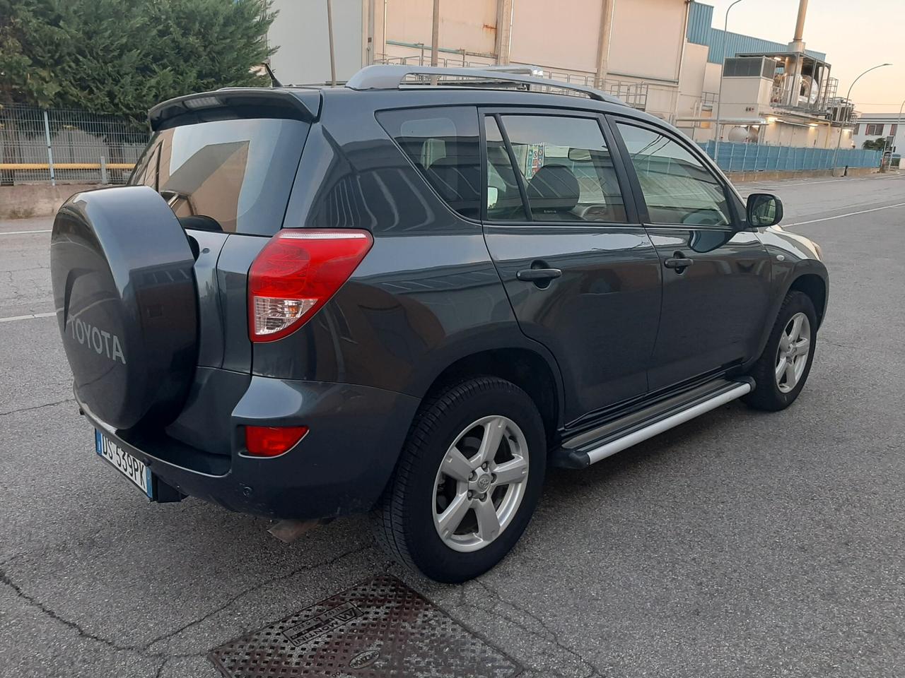 Toyota RAV 2.0 4x4 Luxury METANO