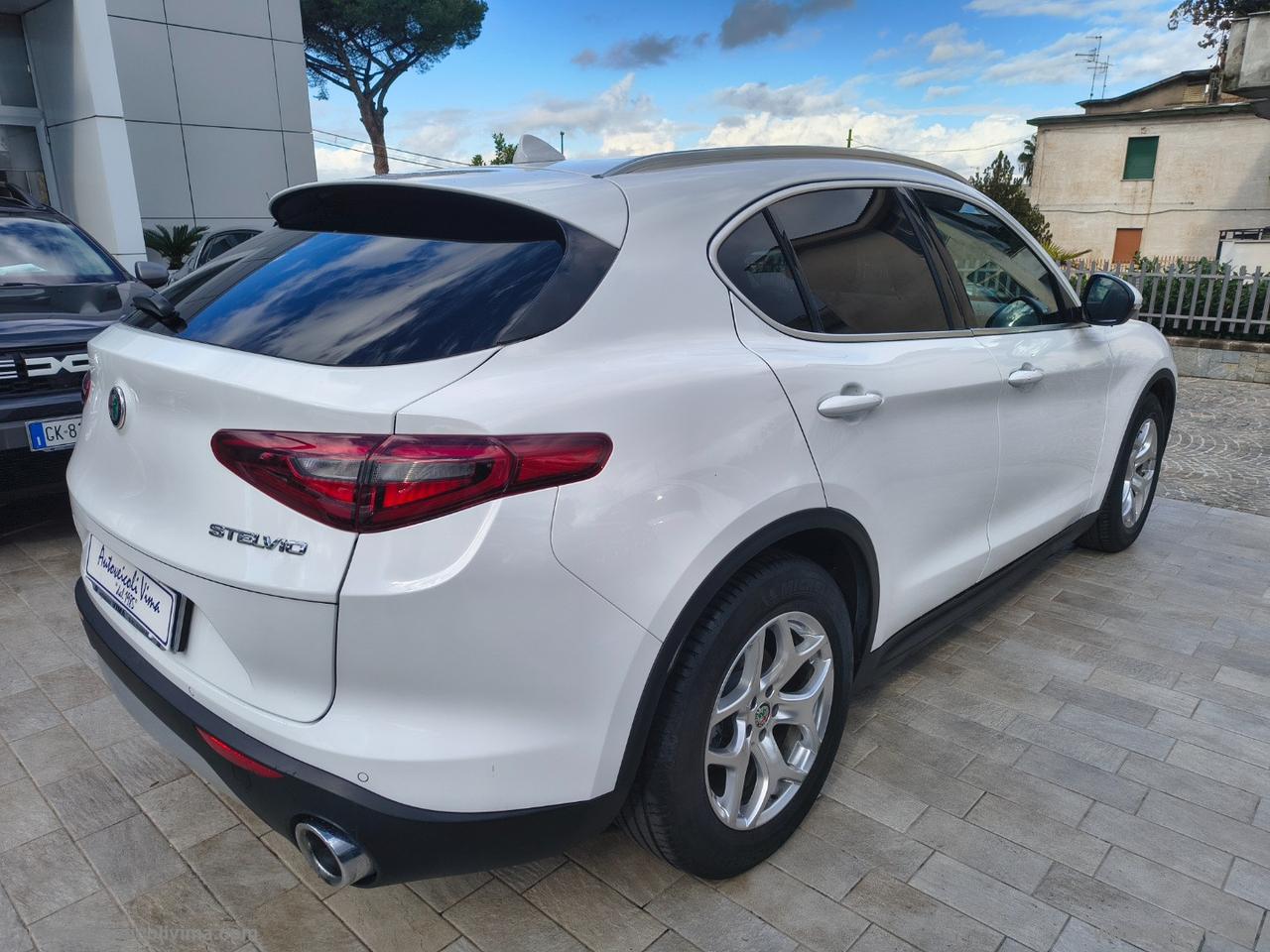 ALFA ROMEO Stelvio 2.2 T.diesel 160CV AT8 RWD Bus. AUTOCARRO