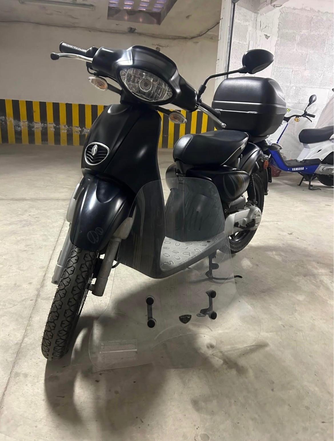 Aprilia Scarabeo 50 2T STREET