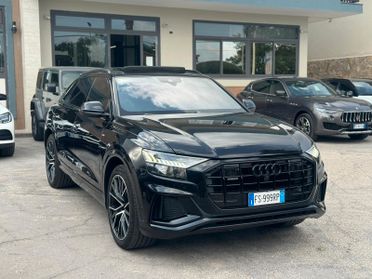 Audi Q8 50 TDI 286 CV quattro tiptronic TOTAL BLACK